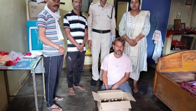 “तिल्दा आबकारी सर्कल की टीम द्वारा रायपुर में अवैध शराब पर कार्रवाई, भारी मात्रा में देशी मसाला मदिरा जब्त।